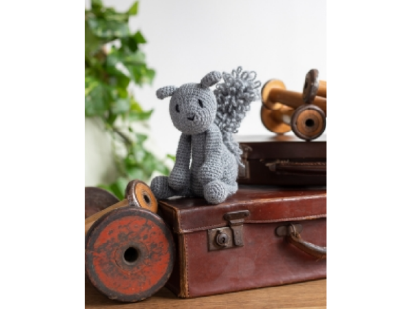 2420 Eichhörnchen grau