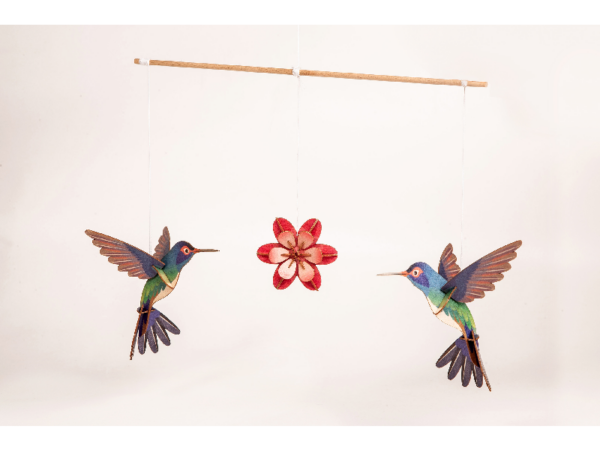 Mobile: Zwei Kolibris mit Blüte