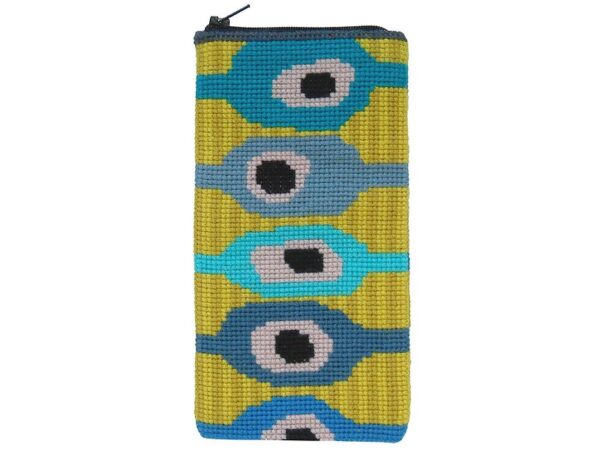 Brillenetui: Blauäugig